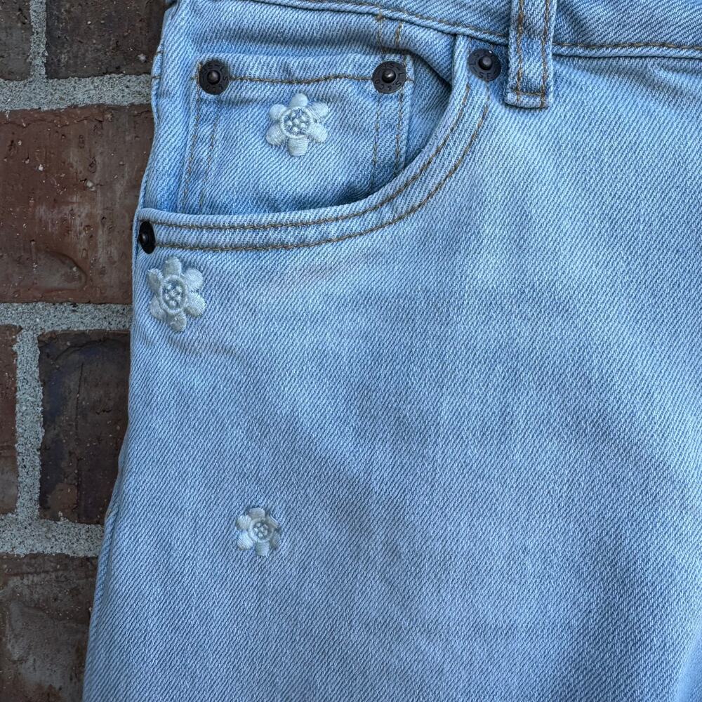 Levi's Youth 14 Wide Leg Cropped Embroidered Floral Jeans Light Wash Boho - Picture 4 of 8